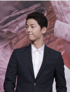 太阳的后裔柳时镇死了吗？柳时镇被枪杀能活过来吗？柳大尉会死吗？