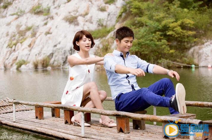 爱人的谎言热播 贾青张晓龙甜蜜约会剧照曝光