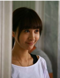 远得要命的爱情第13集预告 孟初夏睡在沈岸家被王美玲撞见 丁菲开跑车自称香车配美人