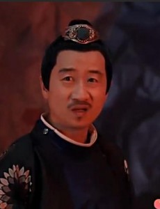 青丘狐传说翁二叔为什么要千方百计的杀掉石太璞？翁二叔是盗取魅果的凶手吗？