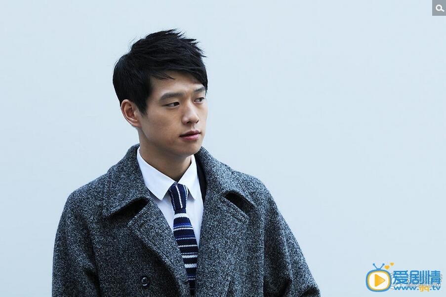 因为爱情有幸福热播 陈伟霆变身魏大勋保护伞