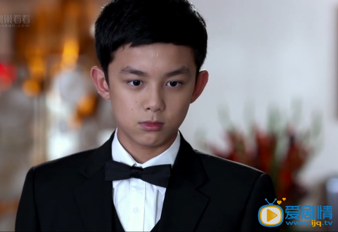 远得要命的爱情剧照