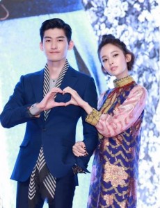 山海经之赤影传说发布会 张翰娜扎罕见同框调侃“亲密戏不尴尬”