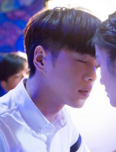 《十五年等待候鸟》剧情介绍第7集预告 裴尚轩英雄救美