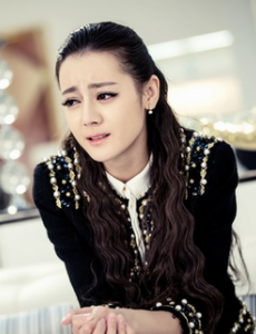 迪丽热巴《爱的阶梯》首次挑战反派 颜值演技被点赞