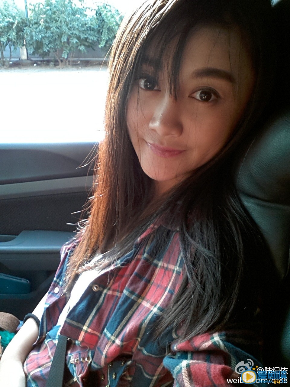 天伦江英丽扮演者陆纪依生活照欣赏