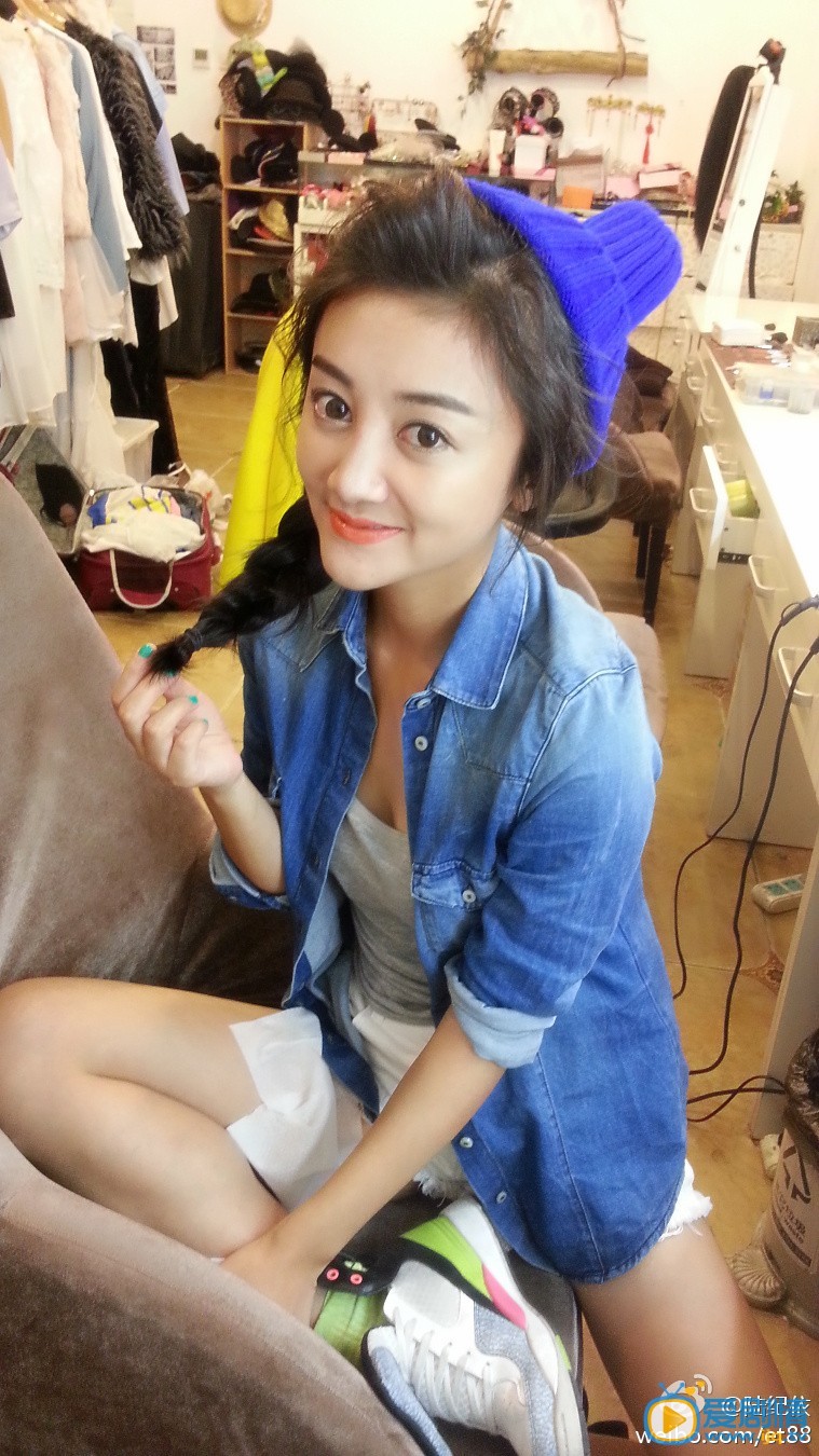 天伦江英丽扮演者陆纪依生活照欣赏