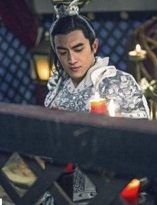 武神赵子龙将播 林更新白袍高马尾戎装侧颜惹众粉丝舔屏