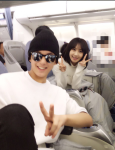 远得要命的爱情李菲儿生活萌照最爱剪刀手