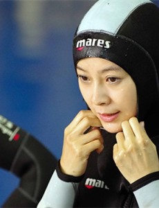 还是夫妻热播 苏岩与海豚共舞