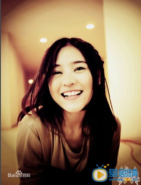 aom可爱的她
 aom高清写真_aom高清剧照