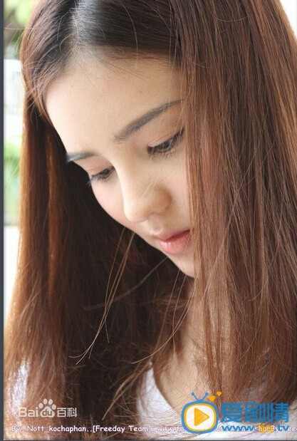 aom可爱的她
 aom高清写真_aom高清剧照